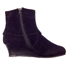 Lightweight Wedge Boots