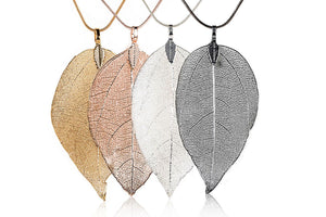 Dangling Leaf Pendant Necklace